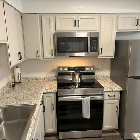 Peaceful Park 2 Bedroom Remodeled Family Suite Granite City 外观 照片